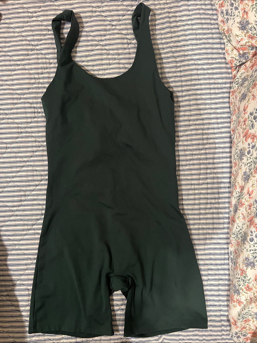Girlfriend Collective Women’s Dark Green One-Piece workout set - Picture 1 of 5